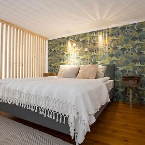 Danube Riverside Designer Apartment In City Center