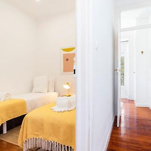 Central Apartment With Great Views And Aircon