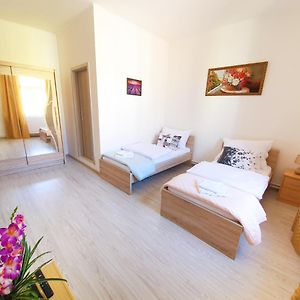 Kk Apartments