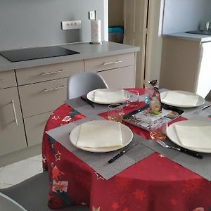 Appartement à 2 Chambres à Coucher