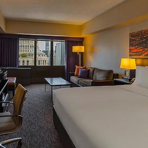 Chambre Accessible aux Personnes à Mobilité Réduite Lit King-Size