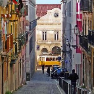 Love Inn Bairro Alto 4