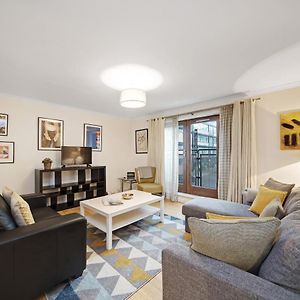 Appartement à 2 Chambres à Coucher