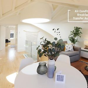 Hm - Flores Skylight