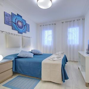 Appartement à 3 Chambres à Coucher