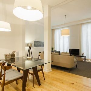Appartement à 3 Chambres à Coucher