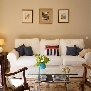 Central Funchal Apartment - Garden - Free Parking & Ac