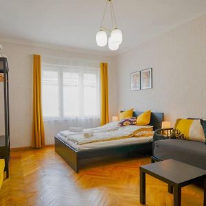 Lonyay Gellert View 2Br
