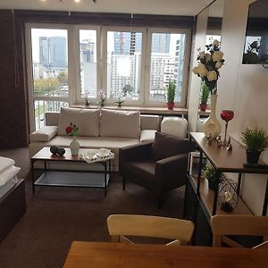 Alma Apartments Rondo Onz