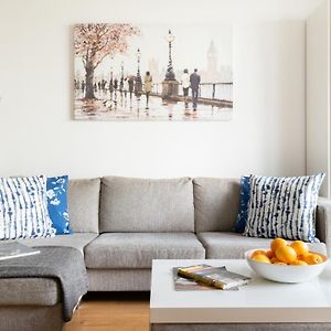 Appartement à 3 Chambres à Coucher