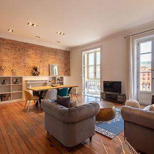Appartement à 3 Chambres à Coucher