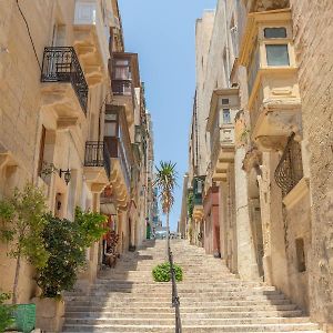Valletta Central Historical Apartments