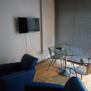 Appartement 2 pieces 40 m2, dans hyper centre, avec piscine au rez de chaussee