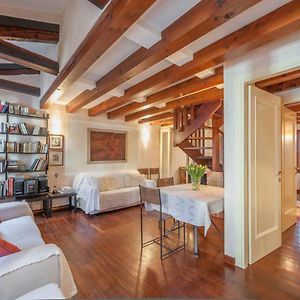 Appartement à 3 Chambres à Coucher