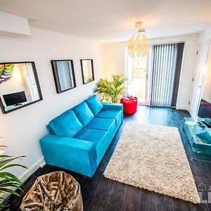Liverpool House - Boutique Town House - Close To Centre - FREE Parking - 4 Cars