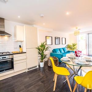 Liverpool House - Boutique Town House - Close To Centre - FREE Parking - 4 Cars