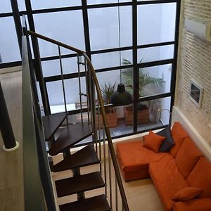 Appartement à 3 Chambres à Coucher