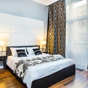 Tribeca City Center Apartments