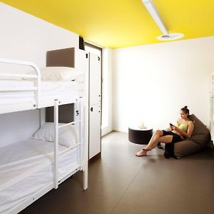 Chambre Juste Pour Femmes Dortoir