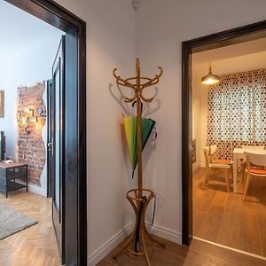 Sophisticated Gem With Private Parking