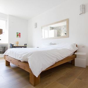 Luxury Cozy Studio by Central Station / Unique View