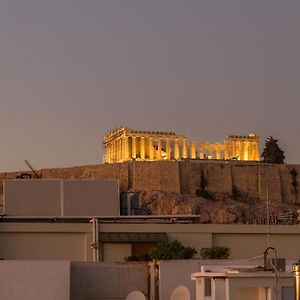 Minimal Apartment On The Shadow Of The Acropolis