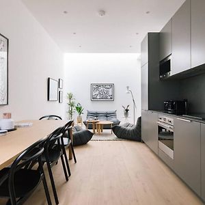 Appartement à 3 Chambres à Coucher