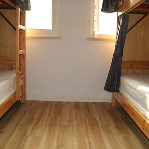 Chambre Juste Pour Hommes Dortoir