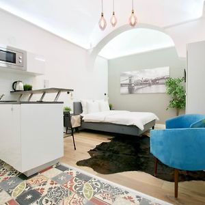 Standard Apartment By Hi5 - Nagysandor Street
