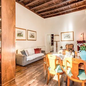 Borgo Pio Passetto Papale