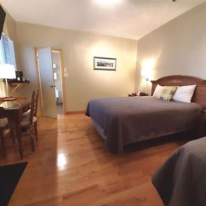 Chambre Standarde Lit Queen-Size
