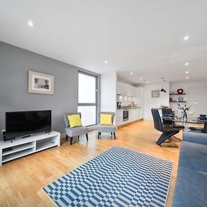 Appartement à 2 Chambres à Coucher