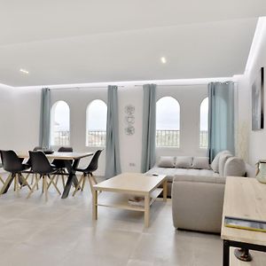 Appartement à 3 Chambres à Coucher