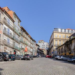 Appartement à 3 Chambres à Coucher