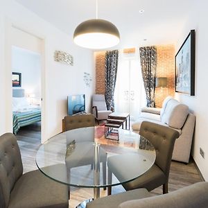 Appartement à 2 Chambres à Coucher