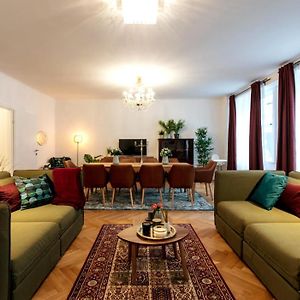 Appartement à 3 Chambres à Coucher