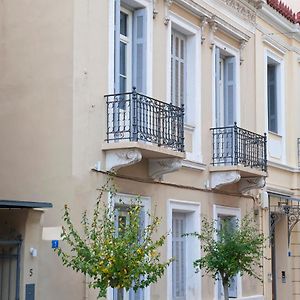 Acropolis Townhouseco Suites