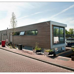 Private Guesthouse Bnb The Waterhouse Houseboat