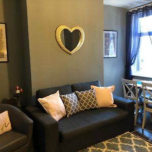 3. Stylish Private Double Room Near Manchester City Centre