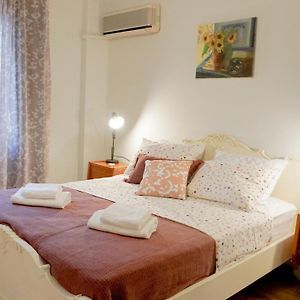 Comfortable Apartment In Kallithea By Athenian Homes