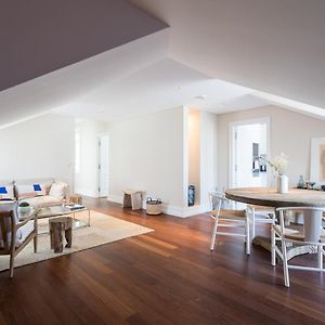 Appartement à 2 Chambres à Coucher