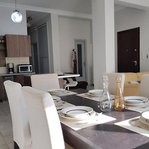 A Great Stay At A Comfortable Large Apartment