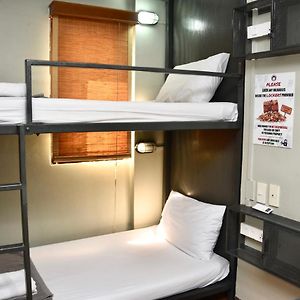 Dormitory Room Mixed