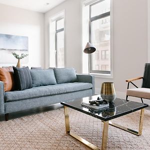 Appartement à 3 Chambres à Coucher