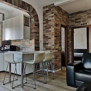 Queen East Verona Apartments