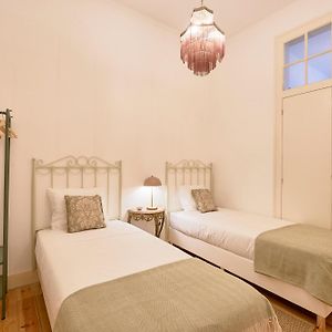 Spacious Apartment In The Perfect Lisbon Location, By Timecooler