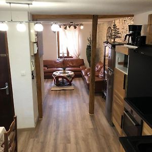 Appartement à 2 Chambres à Coucher