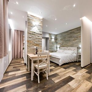 Studio de Luxe