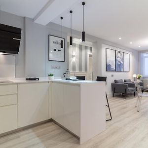 Appartement à 3 Chambres à Coucher