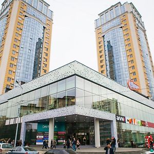 Black&White Apartment In Smart Plaza
